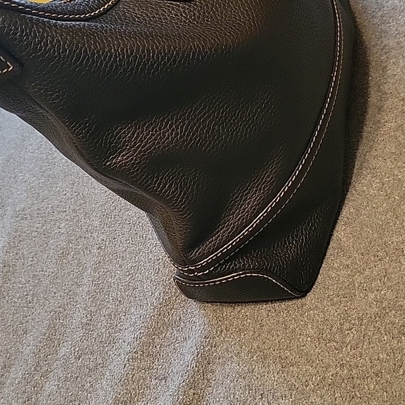 Kate Spade pebbled leather black shoulder bag in EXCELLENT Condition!!! - Picture 5 of 11